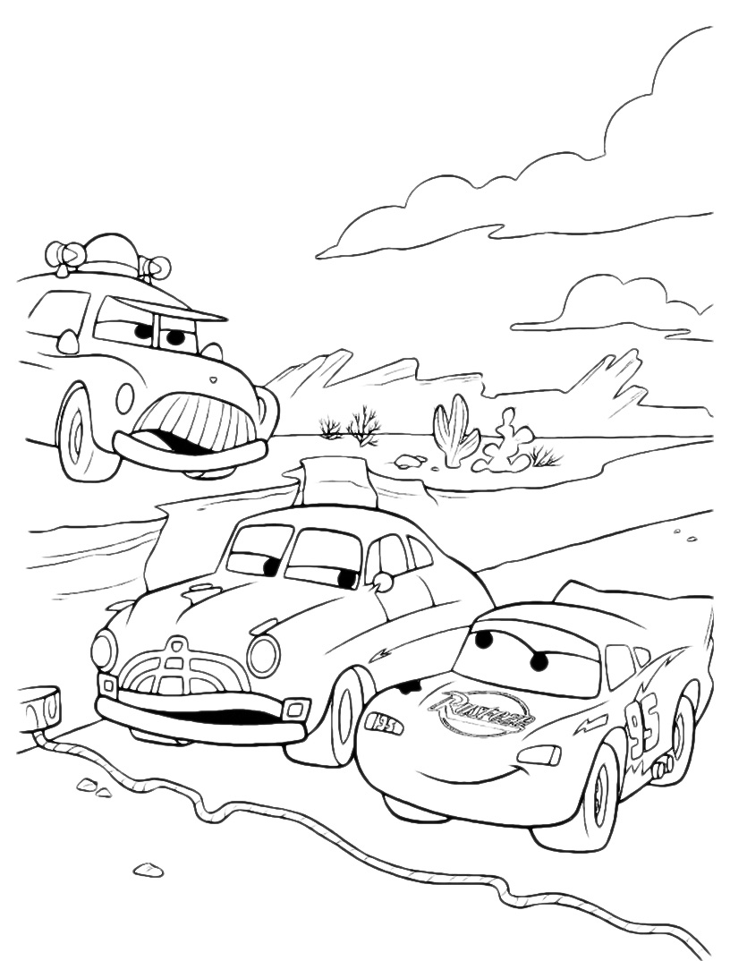 Cars - Lightning McQueen and Doc Hudson make the race